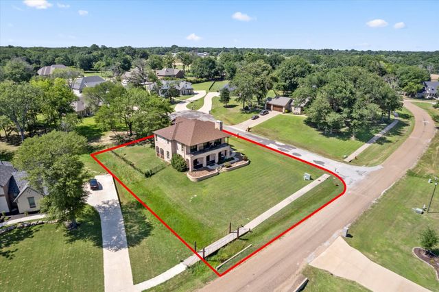 208 Cape Shore Drive, Mabank, TX 75143