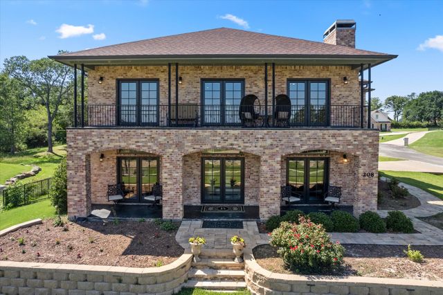 208 Cape Shore Drive, Mabank, TX 75143