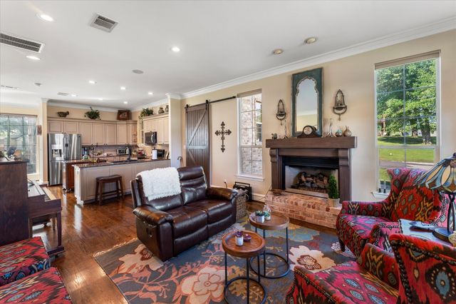 208 Cape Shore Drive, Mabank, TX 75143