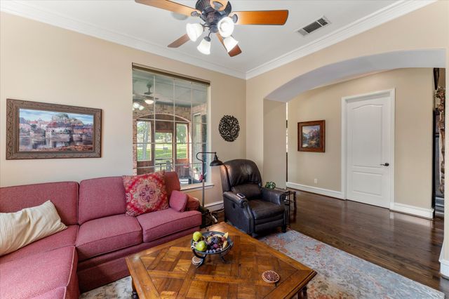 208 Cape Shore Drive, Mabank, TX 75143