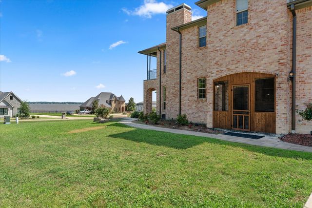 208 Cape Shore Drive, Mabank, TX 75143