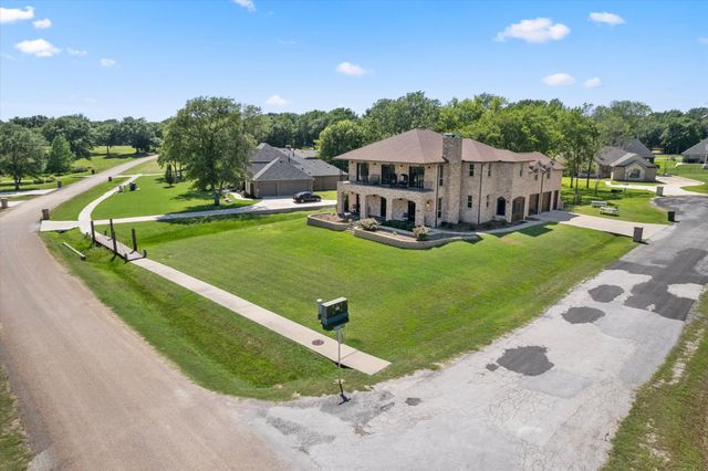 208 Cape Shore Drive, Mabank, TX 75143