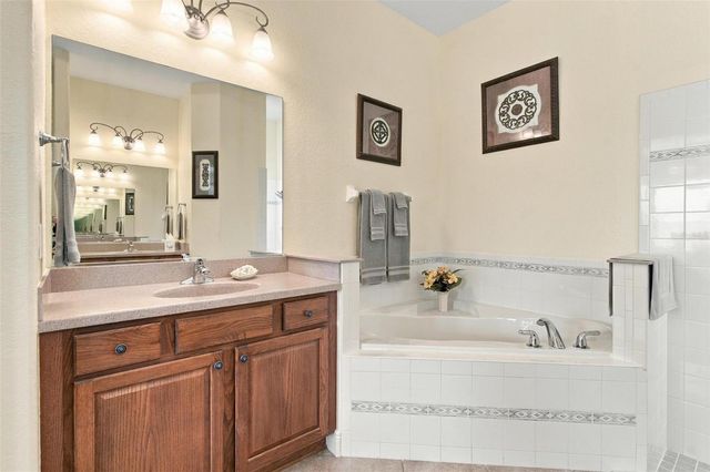 39118 GRIFFIN LANDING, Lady Lake, FL 32159