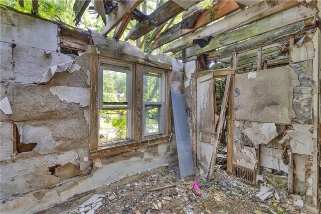 1529 Marie St, Wilkinsburg, PA 15221