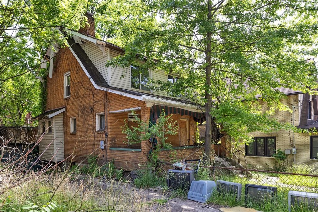 1529 Marie St, Wilkinsburg, PA 15221
