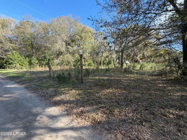 32 Jo Capers Road, St. Helena Island, SC 29920