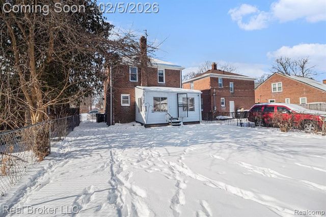 15390 Auburn Street, Detroit, MI 48223