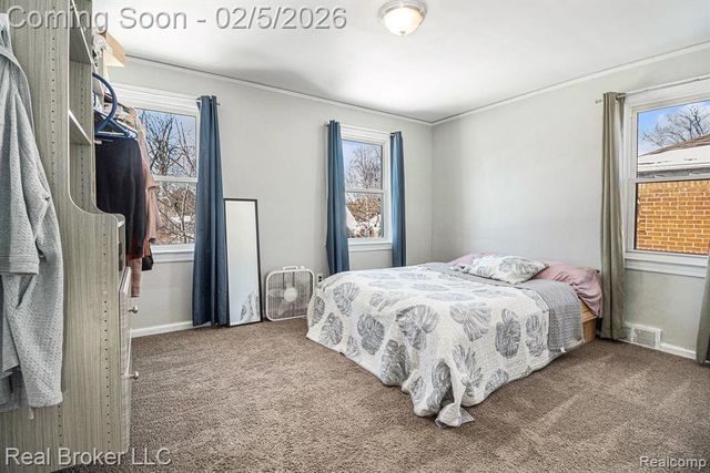 15390 Auburn Street, Detroit, MI 48223