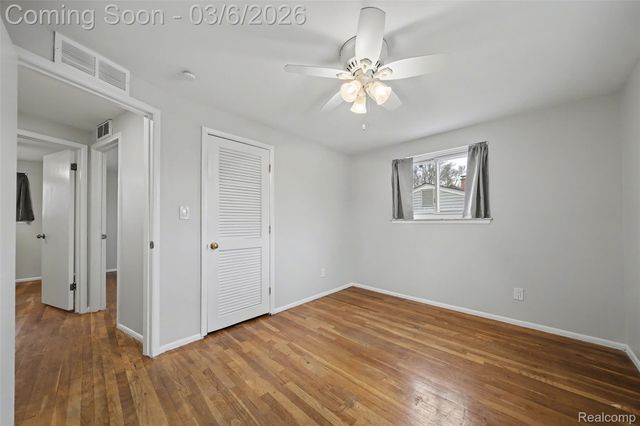 9228 Mueller Street, Taylor, MI 48180