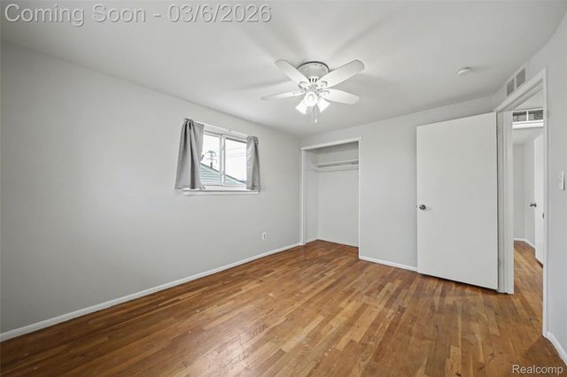 9228 Mueller Street, Taylor, MI 48180