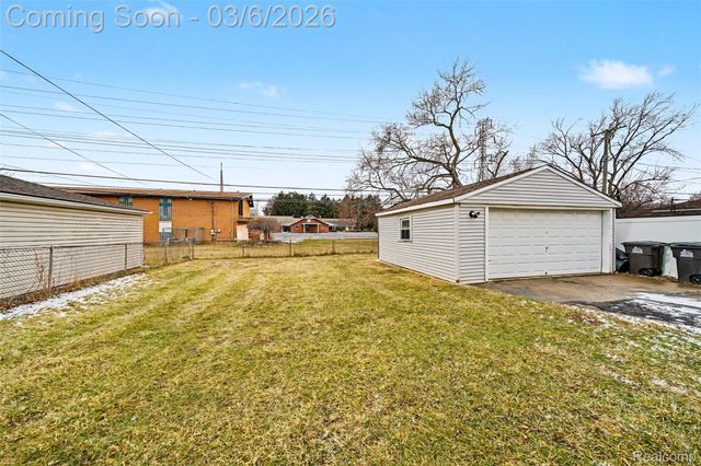 9228 Mueller Street, Taylor, MI 48180