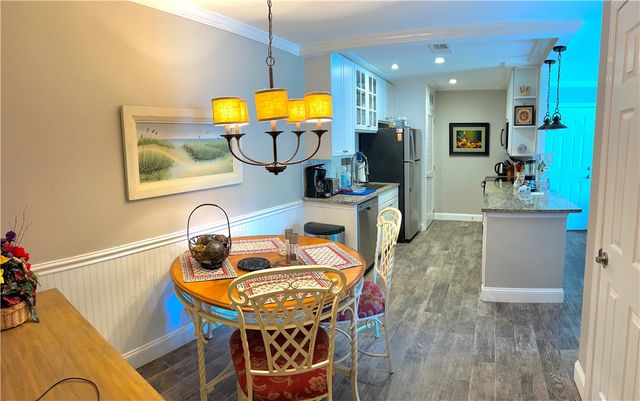 850 Mallery Street 9W, St Simons Island, GA 31522