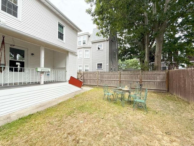 122 Armour St, New Bedford, MA 02740
