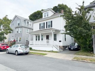 122 Armour St, New Bedford, MA 02740