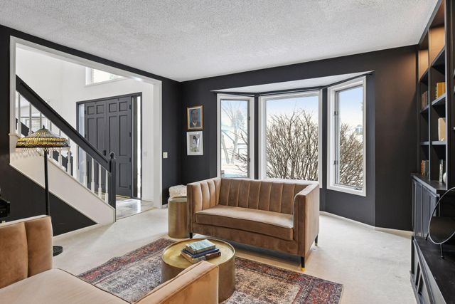 7041 Kenmare Drive, Bloomington, MN 55438