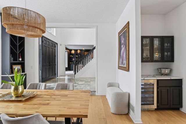 7041 Kenmare Drive, Bloomington, MN 55438