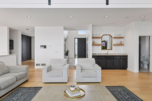 7041 Kenmare Drive, Bloomington, MN 55438