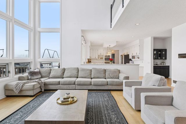 7041 Kenmare Drive, Bloomington, MN 55438