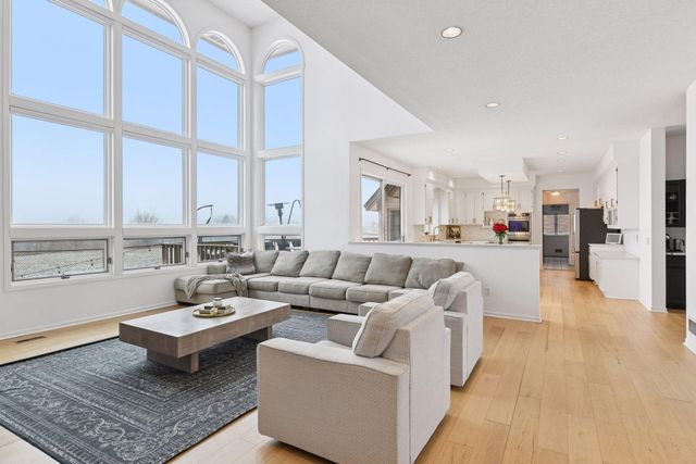 7041 Kenmare Drive, Bloomington, MN 55438