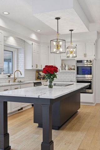 7041 Kenmare Drive, Bloomington, MN 55438