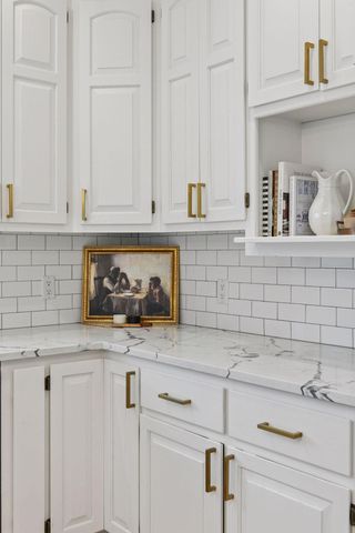 7041 Kenmare Drive, Bloomington, MN 55438