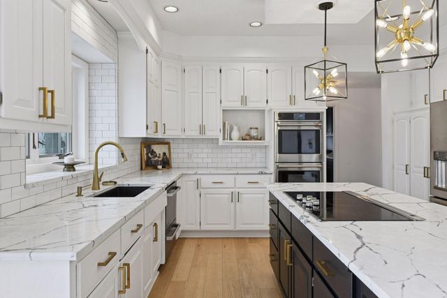 7041 Kenmare Drive, Bloomington, MN 55438