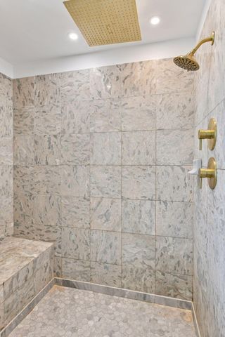 7041 Kenmare Drive, Bloomington, MN 55438