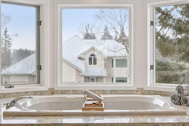 7041 Kenmare Drive, Bloomington, MN 55438