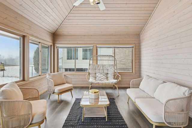 7041 Kenmare Drive, Bloomington, MN 55438