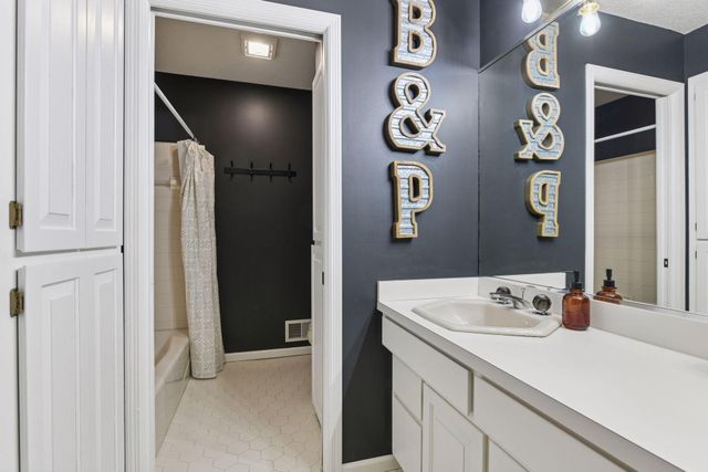 7041 Kenmare Drive, Bloomington, MN 55438