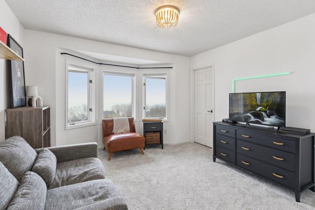 7041 Kenmare Drive, Bloomington, MN 55438