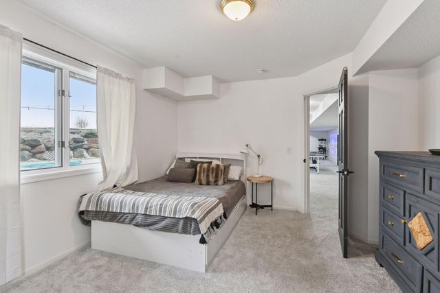 7041 Kenmare Drive, Bloomington, MN 55438