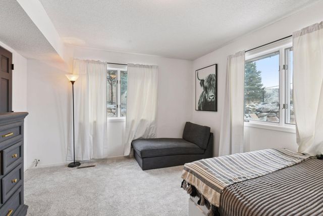 7041 Kenmare Drive, Bloomington, MN 55438