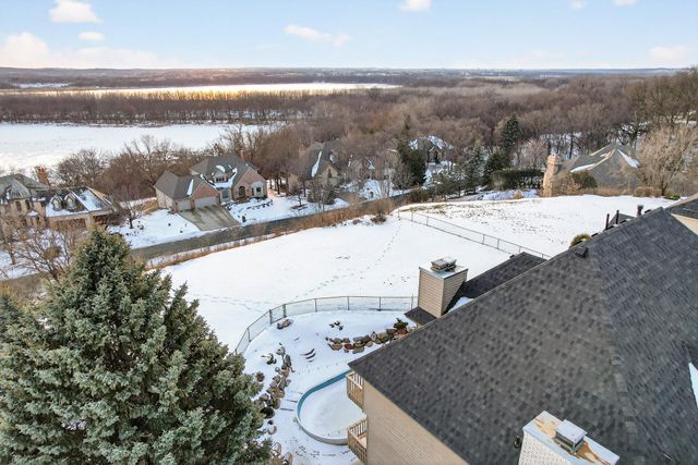 7041 Kenmare Drive, Bloomington, MN 55438