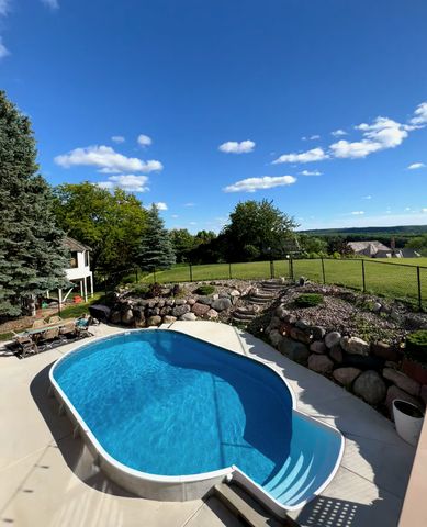 7041 Kenmare Drive, Bloomington, MN 55438