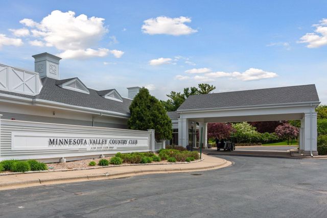 7041 Kenmare Drive, Bloomington, MN 55438