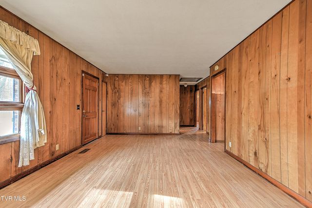 741 Gray Sta-Sul Springs Road, Gray, TN 37615