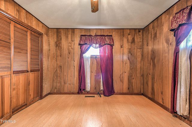 741 Gray Sta-Sul Springs Road, Gray, TN 37615