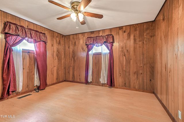 741 Gray Sta-Sul Springs Road, Gray, TN 37615