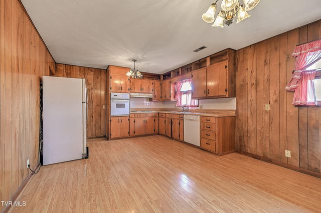 741 Gray Sta-Sul Springs Road, Gray, TN 37615