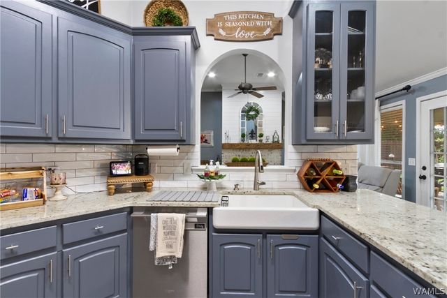 4712 Clear Creek, Northport, AL 35475