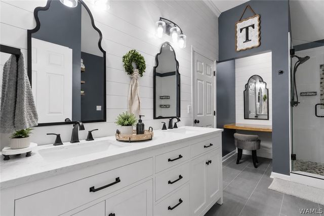 4712 Clear Creek, Northport, AL 35475