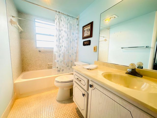 4101 Oakridge V, Deerfield Beach, FL 33442