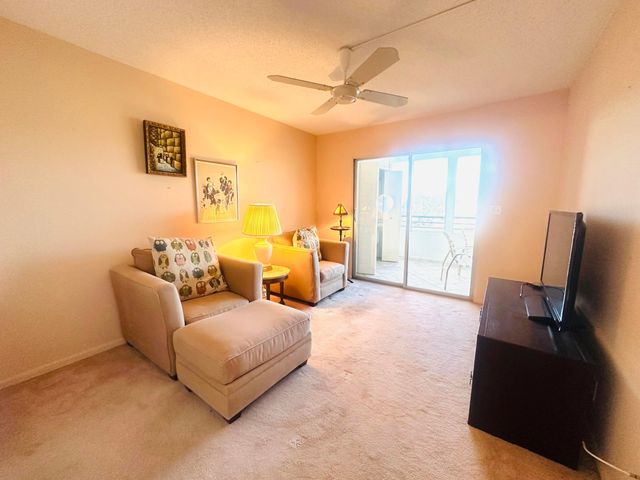 4101 Oakridge V, Deerfield Beach, FL 33442