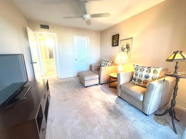 4101 Oakridge V, Deerfield Beach, FL 33442