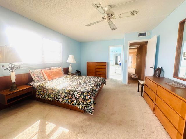 4101 Oakridge V, Deerfield Beach, FL 33442