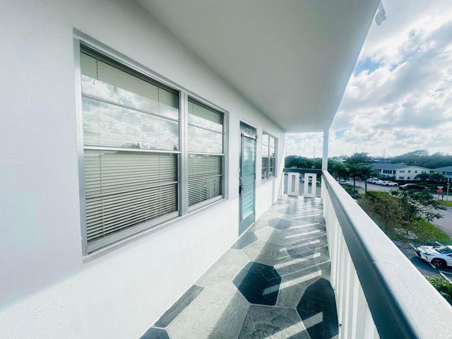 4101 Oakridge V, Deerfield Beach, FL 33442