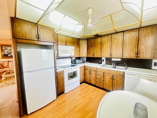 4101 Oakridge V, Deerfield Beach, FL 33442