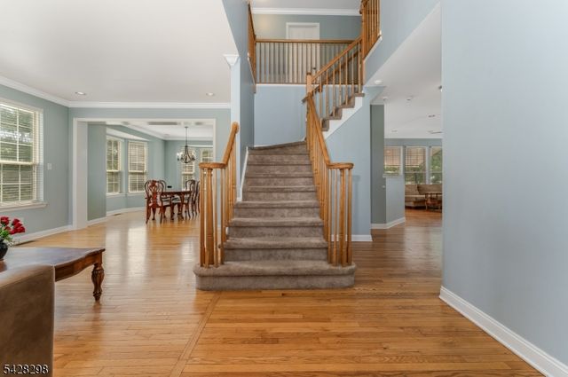 8 Miller Ln, Readington Twp., NJ 08889
