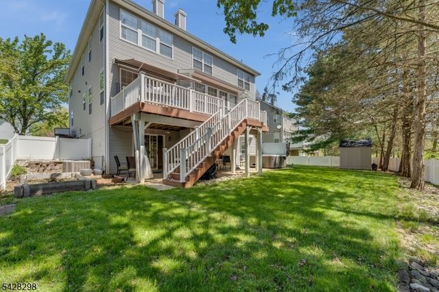 8 Miller Ln, Readington Twp., NJ 08889